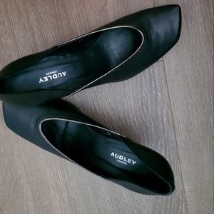 Audley London Black Shoes Size EU39 US8.5